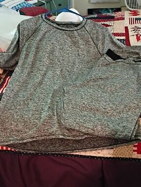 Cuddle Duds Heathered Gray Long Sleeve Athletic Top